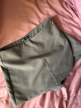 Zara khaki tailored mini skort